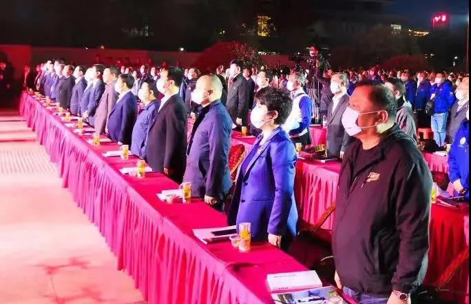 The 2nd National Fishing Invitational Tournament in Handan, Hebei kicked off. The CRONY brand brought the master collection to the event site and received an honorary plaque.(图2)