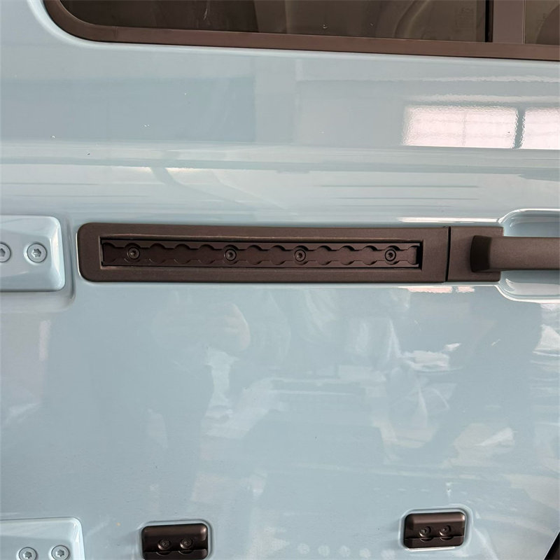 Traveler Mammoth INEOS Grenadier Side Door Expansion Rail